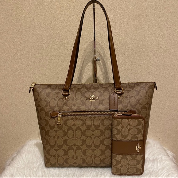 Coach purse and wallet set - Picture 1 of 8